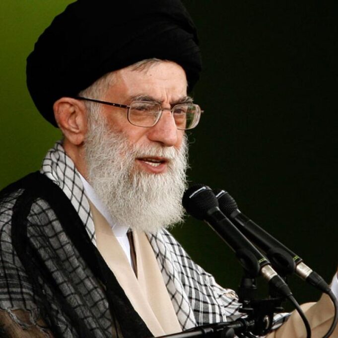 آیا علی خامنه‌ای از جنبش ژینا می‌ترسد؟