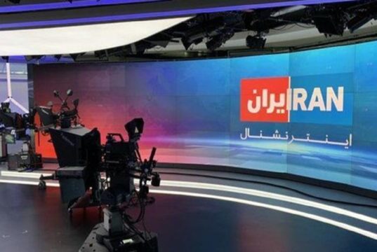 استعفای سیما ثابت از ایران اینترنشنال: ناگزیر شدم بین کار در شرایطی خاص و کرامت انسانی‌، دومی را انتخاب کنم