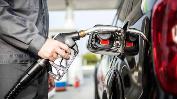 گزارش محرمانه: تنها یک پنجم تولید بنزین کشور به استانداردهای لازم مطابقت دارد