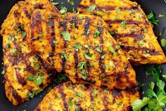 تهیه و طراحی یک جشنواره مرغ برشته مراکشی: راهنمای گام به گام برای آشپزی خانگی شگفت‌انگیز