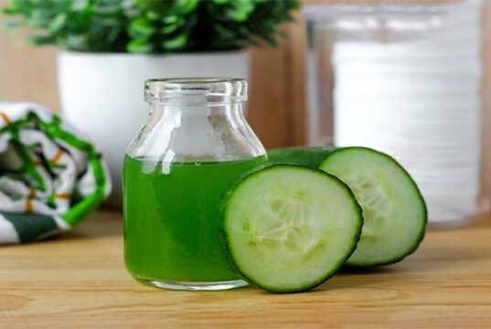 سرسبزی و شادابی با ماسک خیار: راهی ساده برای بهبود پوست و موهایتان