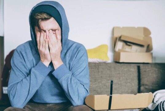 8 دلیل غیرخوابگری که باعث خستگی شما می‌شوند: نگاهی به عوامل پنهان از پشت پوشش