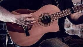درگذشت نوازنده گیتار کلاسیک برجسته، لیلی افشار، در سن ۶۴ سالگی