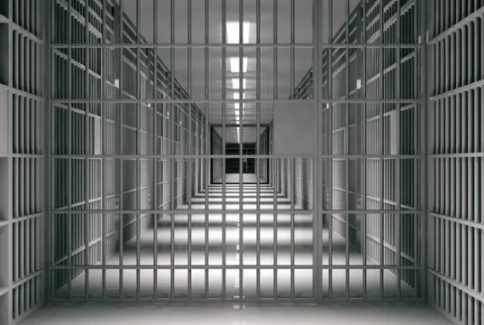 هانیه توسلی، بازیگر سینما، به دادگاه انقلاب احضار شد