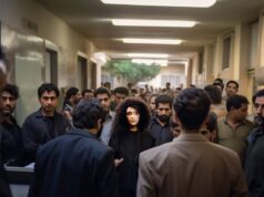 انتقال نرگس محمدی از زندان به بیمارستان بدون حجاب اجباری