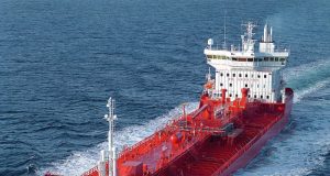 اعلام حمله به نفتکش نروژی در دریای سرخ: آمریکا از شلیک موشک حوثی‌ها خبر داد