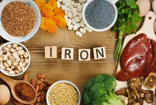 راه‌های طبیعی برای افزایش سطح آهن در بدن از طریق مواد غذایی