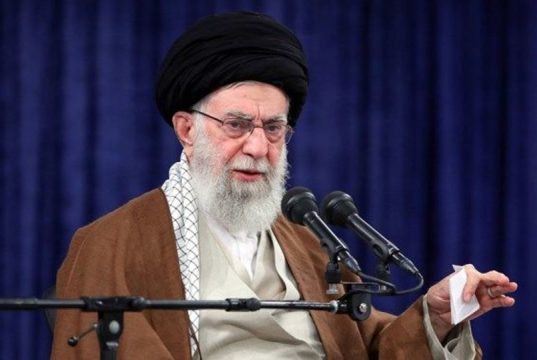 خامنه‌ای: ما در مساله سوخت به معنی واقعی کلمه مشکل داریم