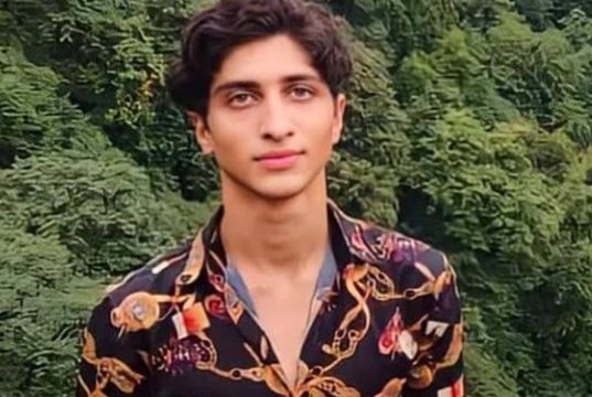 شرط سکوت؛ خانواده دانشجوی بلوچ ۱۹ ساله راهی خاکسپاری شدن فرزندشان شدند