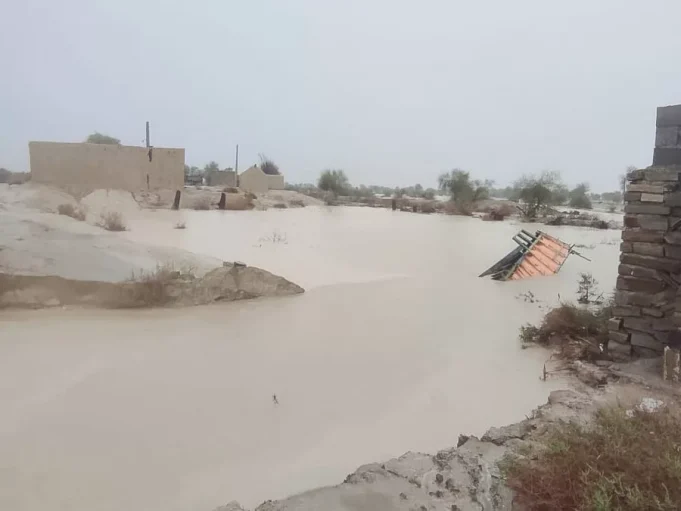 وقوع سیلاب در سیستان و بلوچستان: سرریز چهار سد