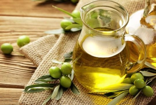 ترکیبات طبیعی برای پوست خشک