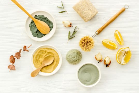 ماسک‌های طبیعی برای روشن کردن پوست در خانه
